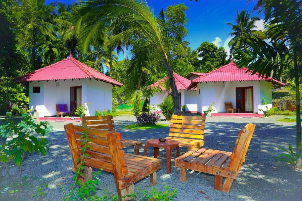 Blue Whale Lagoon Resort Ahangama Exterior photo